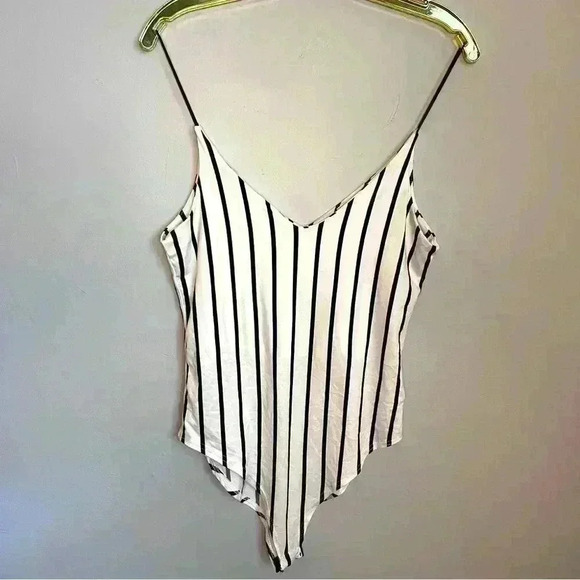 GAZE Bodysuit, Vertical Blk Stripes, Size M, EUC - Picture 1 of 5